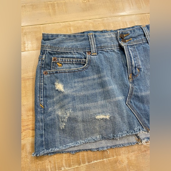 Abercrombie & Fitch Jeans MINI Skirt distressed torn - Picture 5 of 15